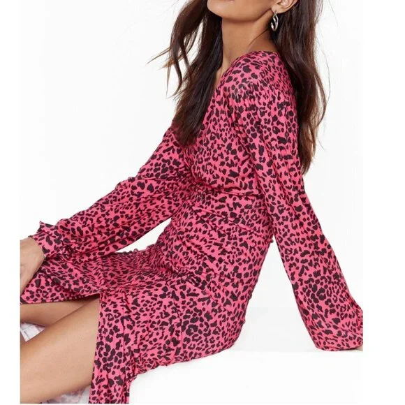 Nasty Gal Animal Instincts Leopard Print Puff Balloon Stretch Midi Dress 2 - Picture 5 of 10